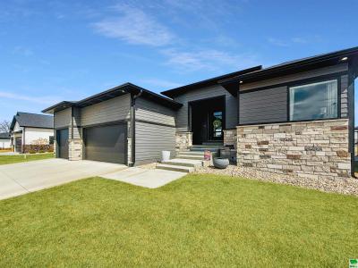 800 Lakeshore Dr, No. Sioux City, South Dakota 57049