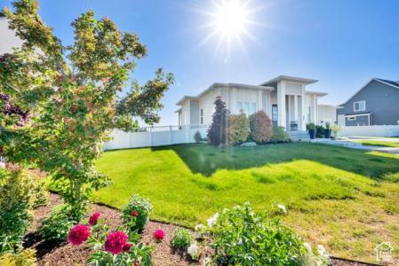 2266 S BETSYS WAY, Kaysville, Utah 84037, Estados Unidos
