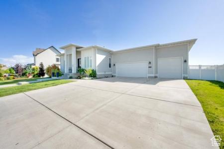 2266 S BETSYS WAY, Kaysville, Utah 84037, Estados Unidos