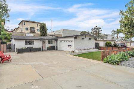 14102 Bora Drive, La Mirada, California 90638, USA