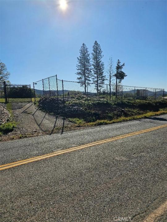 13664 Skyway, Magalia, קליפורניה 95954, ארצות הברית של אמריקה 