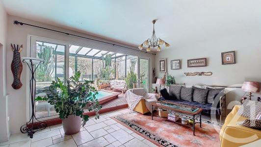 Torcy, Île-de-France 77200, France