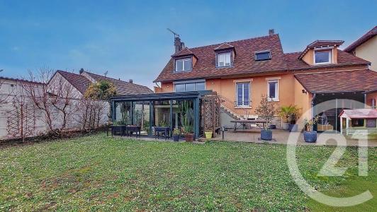 Torcy, Île-de-France 77200, France