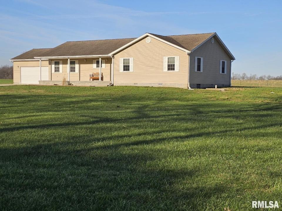 10457 N Puckett Lane, Mt Vernon, Illinois 62864