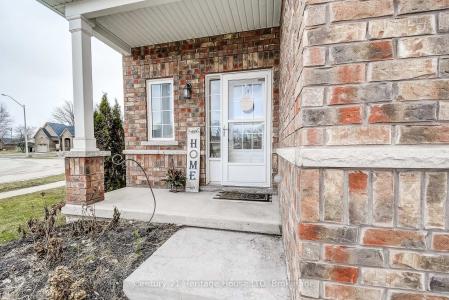 1021 MEADOWOOD STREET, Fort Erie, Ontario L2A 0B9, Canada