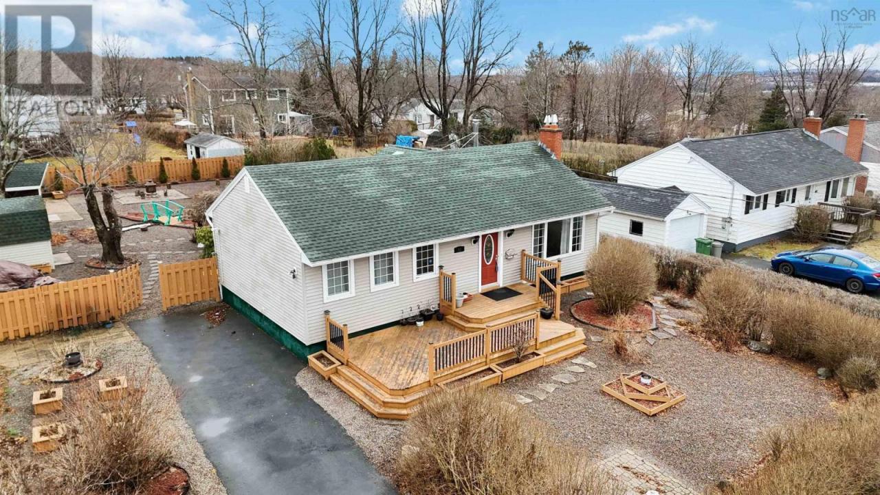 93 MOUNT EDWARD ROAD, Dartmouth, Nowa Szkocja B2W 3K7, Kanada