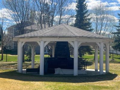 1790 ROSS STREET SW, Slave Lake, Alberta T0G 2A4, Canada
