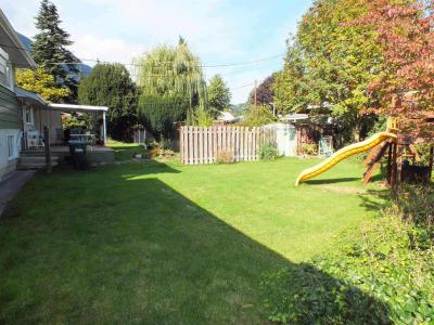 547 HEMLOCK AVENUE, Hope, British Columbia V0X 1L0, Canada
