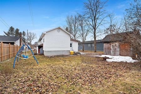 14 Rue Borden, Campbell's Bay, Quebec J0X 1K0, Canada
