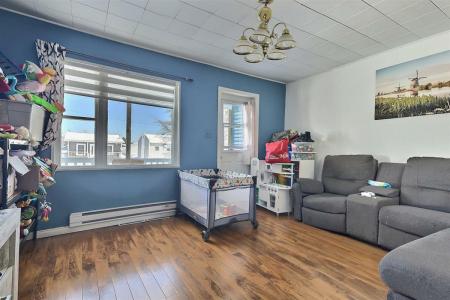 615  Av. Brunelle, Quebec J0Z 3N0, Canada