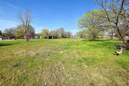 SW 2nd Street, Wagoner, Oklahoma 74467