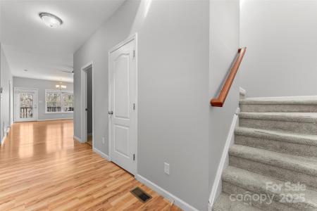 70 Kirby Road, Asheville, Kuzey Karolina 28806, Amerika Birleşik Devletleri