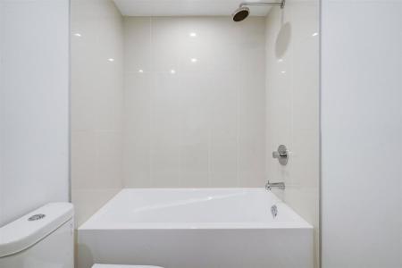 6366B  Av. de Chester, Montréal (Côte-des-Neiges/Notre-Dame-de-Grâce), Quebec H4V 1J7, Canada