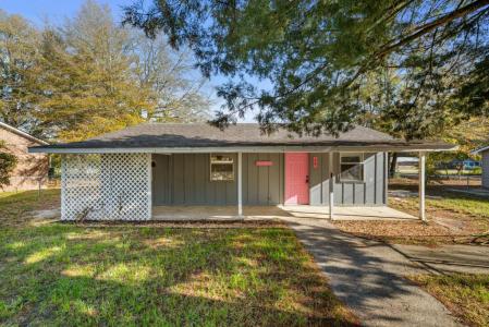 39 Will Kelly Avenue, Defuniak Springs, Florida 32433, USA