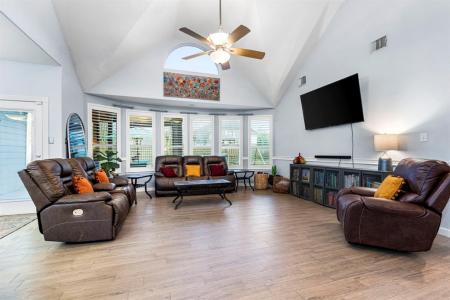 15915 Angler Bend Drive , Houston, 德克薩斯州 77044, 美國