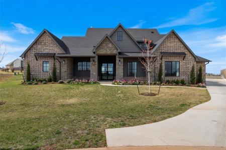 2401 Vlasta Drive, Oklahoma City, Oklahoma 73128, USA