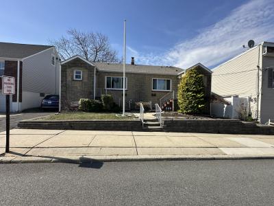 145 Albert St, North Arlington, New Jersey 07031, HOA KỲ