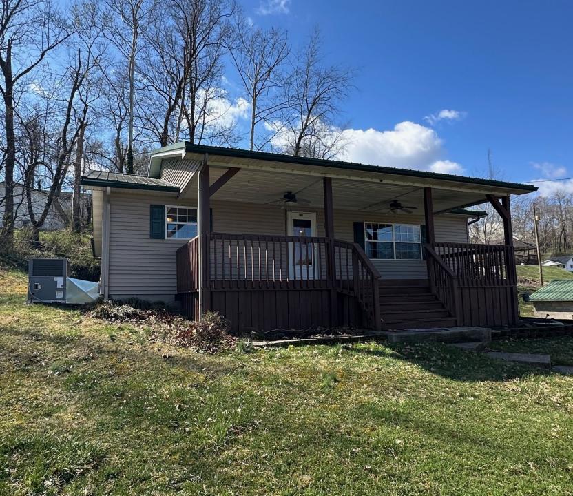 330 Kenova Avenue, Wayne, West Virginia 25570, Stati Uniti