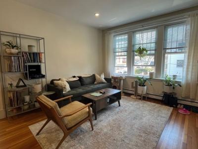 224 Jamaicaway , #6, Boston, Massachusetts 02130, USA