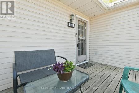 127 CAMERON AVENUE, Renfrew, Ontario K7V 3V4, Canada