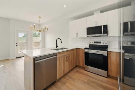 33 PINNACLE CLOSE, Blackfalds, Alberta T4M 0M3, Canada