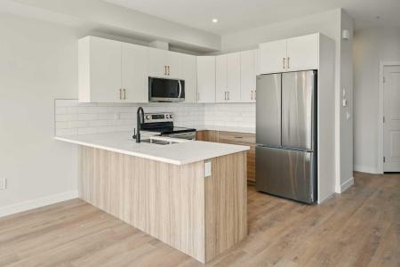 33 PINNACLE CLOSE, Blackfalds, Alberta T4M 0M3, Canada