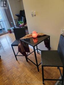 1 MASSEY SQUARE, Toronto (crescent Town), Ontario M4C 5L4, Canadá