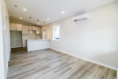 235 GLEN AVENUE, Brandon, 馬尼托巴 R7C 1B9, 加拿大