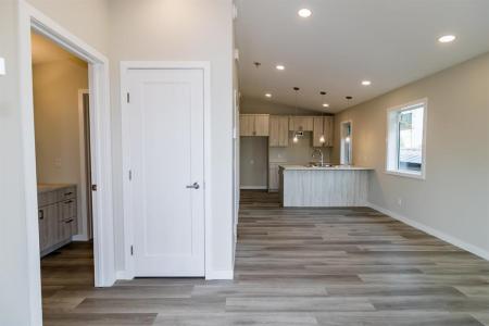 235 GLEN AVENUE, Brandon, 馬尼托巴 R7C 1B9, 加拿大