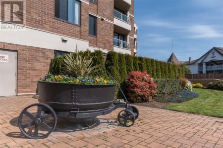 225 BELLEVILLE STREET, Victoria, Colúmbia Britânica V8V 4T9, CANADÁ