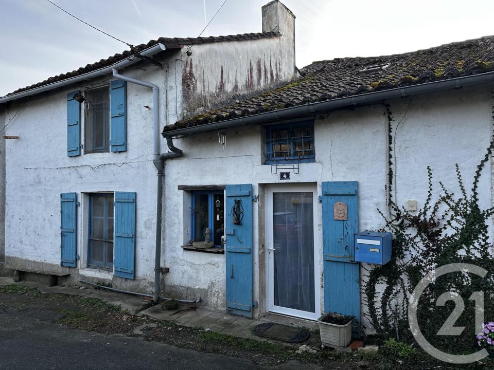 Loubille, Poitou-Charentes 79110, Francia