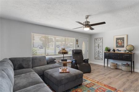 11 Oak Hollow Drive, Beverly Hills, Florida 34465, USA