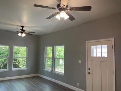 2215 Saint Anthony, San Antonio, Texas 78210, USA