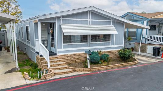 201 Road Runner Lane, Fountain Valley, California 92708