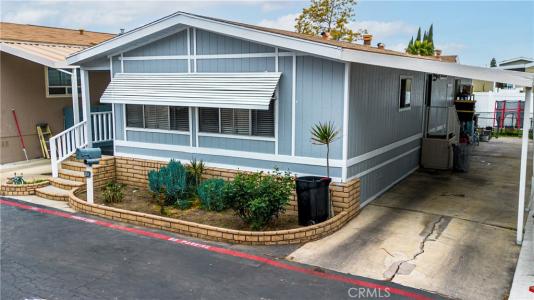 201 Road Runner Lane, Fountain Valley, California 92708
