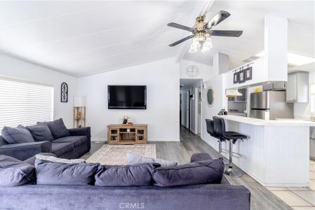 201 Road Runner Lane, Fountain Valley, California 92708