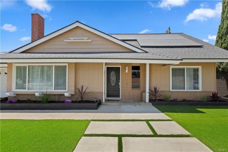 211 Lurlane St., Rialto, Califórnia 92376, Estados Unidos