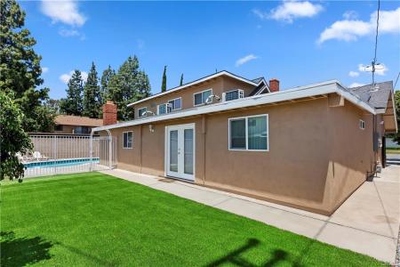 211 Lurlane St., Rialto, Califórnia 92376, Estados Unidos