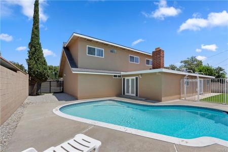 211 Lurlane St., Rialto, Califórnia 92376, Estados Unidos