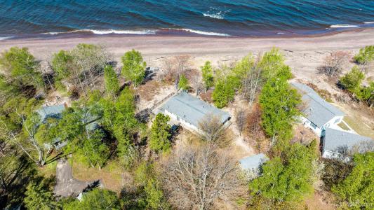4185 Cedar Bay Rd, Calumet, 密西根州 49913, 美國