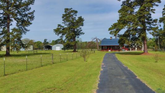 8213 US Hwy 79 N, De Berry, 得克萨斯州 75639, 美国