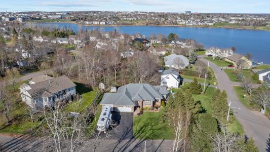 86 LEWIS POINT ROAD, Charlottetown, Prince Edward Island C1E 1M6, Canada