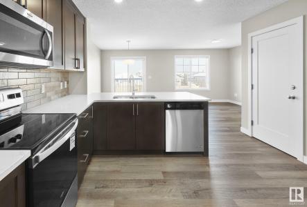 762 BERG LOOP, Leduc, Alberta T9E 1G8, Canada