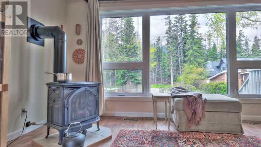 1001 9 AVENUE, Canmore, Alberta T1W 1Z5, Canada