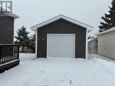 5 WHALEN CRESCENT, Stephenville, Newfoundland And Labrador A2N 0A5, Canada
