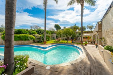 Via G. Pezzana, Aci Castello, Sicilia 95021, Itália