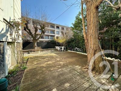 St Mande, Île-de-France 94160, France