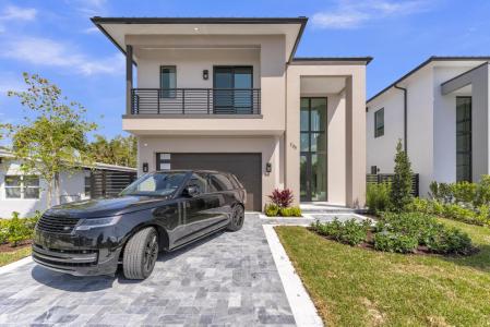 235 NE 11th Street, Delray Beach, Floryda 33444, USA
