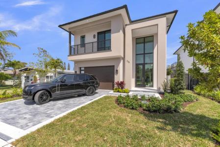 235 NE 11th Street, Delray Beach, Floryda 33444, USA