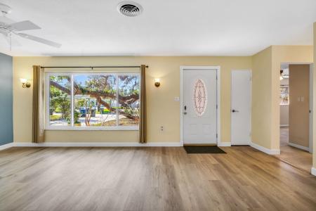1250 12th Ct. SW, Largo, Florida 33770, Amerika Birleşik Devletleri